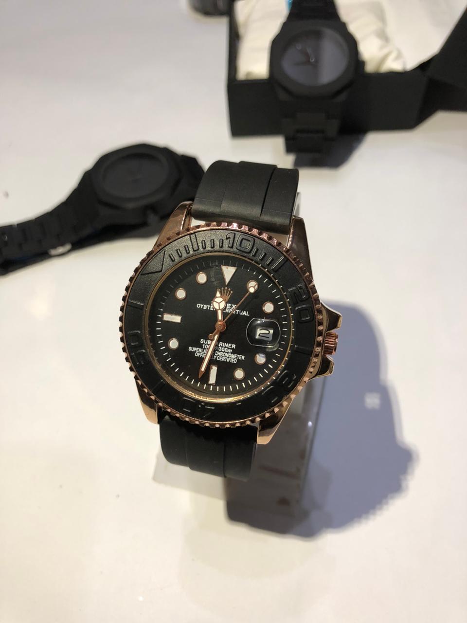 Men’s Luxury Sports Watch – Black Dial, Rubber Strap, Waterproof Quartz with Date Rolex