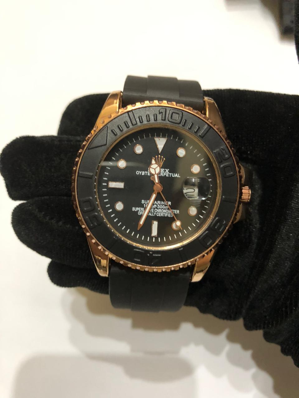 Men’s Luxury Sports Watch – Black Dial, Rubber Strap, Waterproof Quartz with Date Rolex